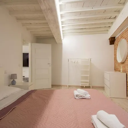 Casa Alice - Elegant In The Centre Of The