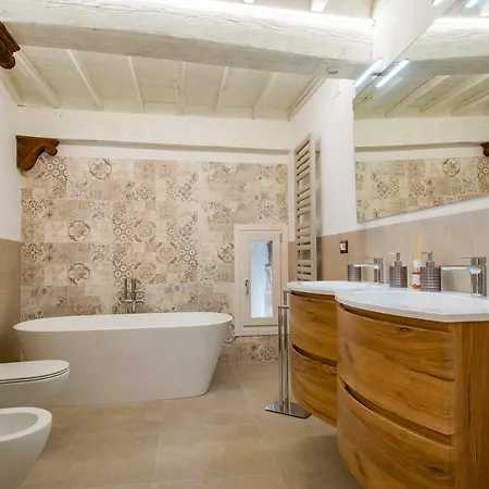 Casa Alice - Elegant In The Centre Of The شقة *