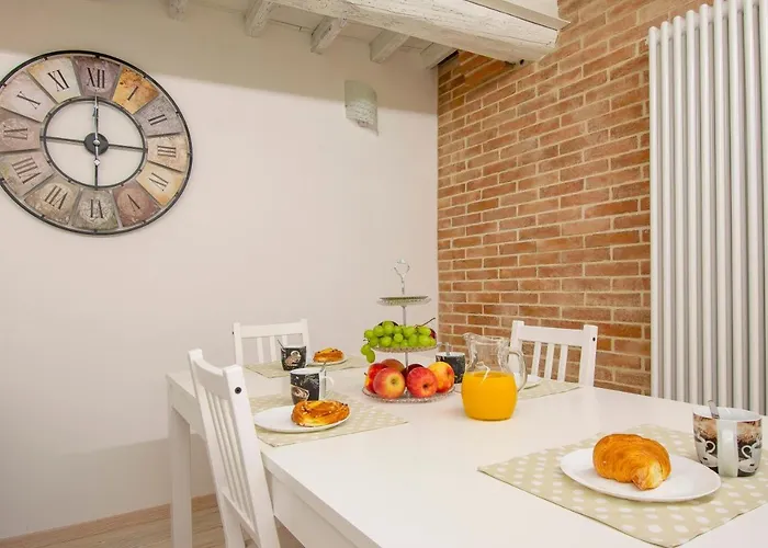 Casa Alice - Elegant In The Centre Of The Apartment